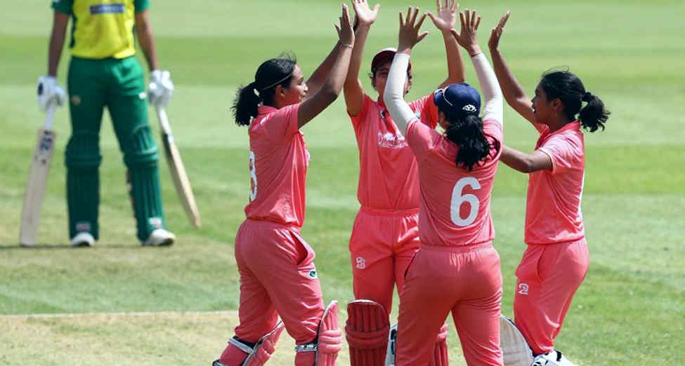 শৃঙ্খলের ঋতু: দাম, ছাড়পত্র আর অদৃশ্য সাক্ষীরা